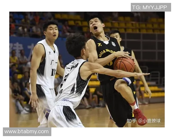 天津男篮与锋线何思雨达成三年C类合同签约协议