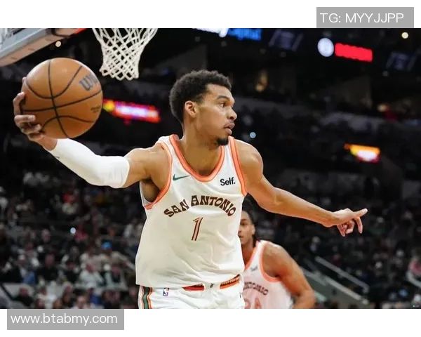 Stocks数据（抢断+盖帽）总数！文班14个排第一 库里11个第二！