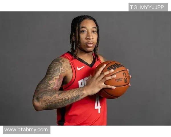 Die π！休斯顿雨姐JD·戴维森统治G联盟 狂砍26分7板13助！